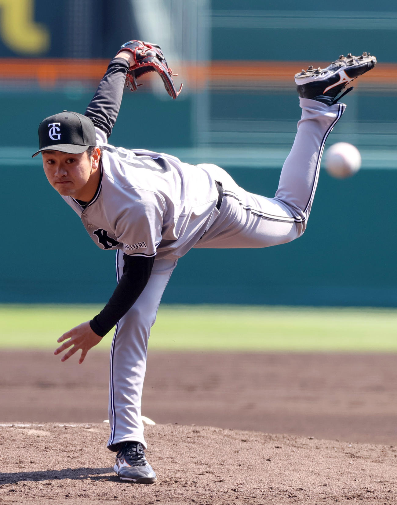 阪神対巨人　巨人先発の石川（撮影・上山淳一）