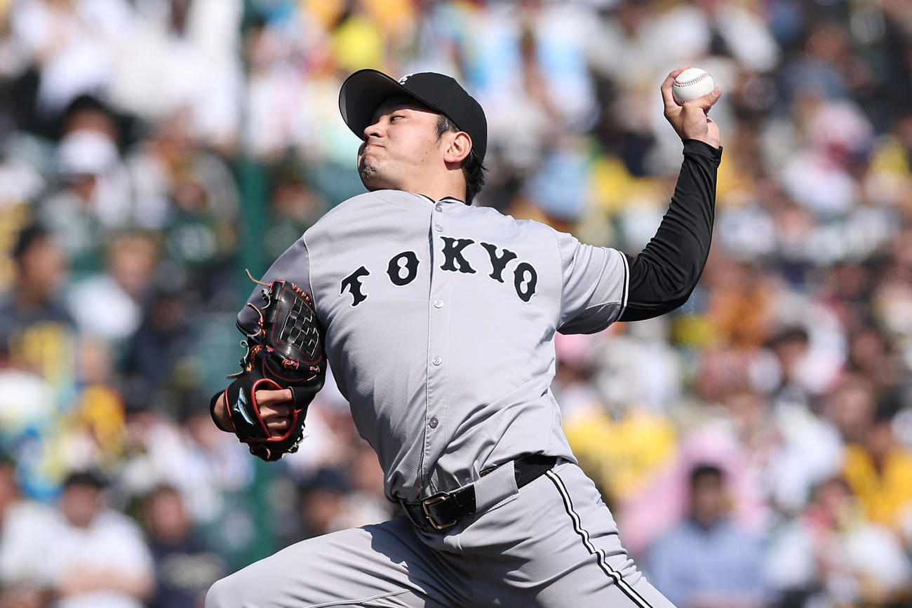阪神対巨人　力投する巨人先発の石川（撮影・前田充）