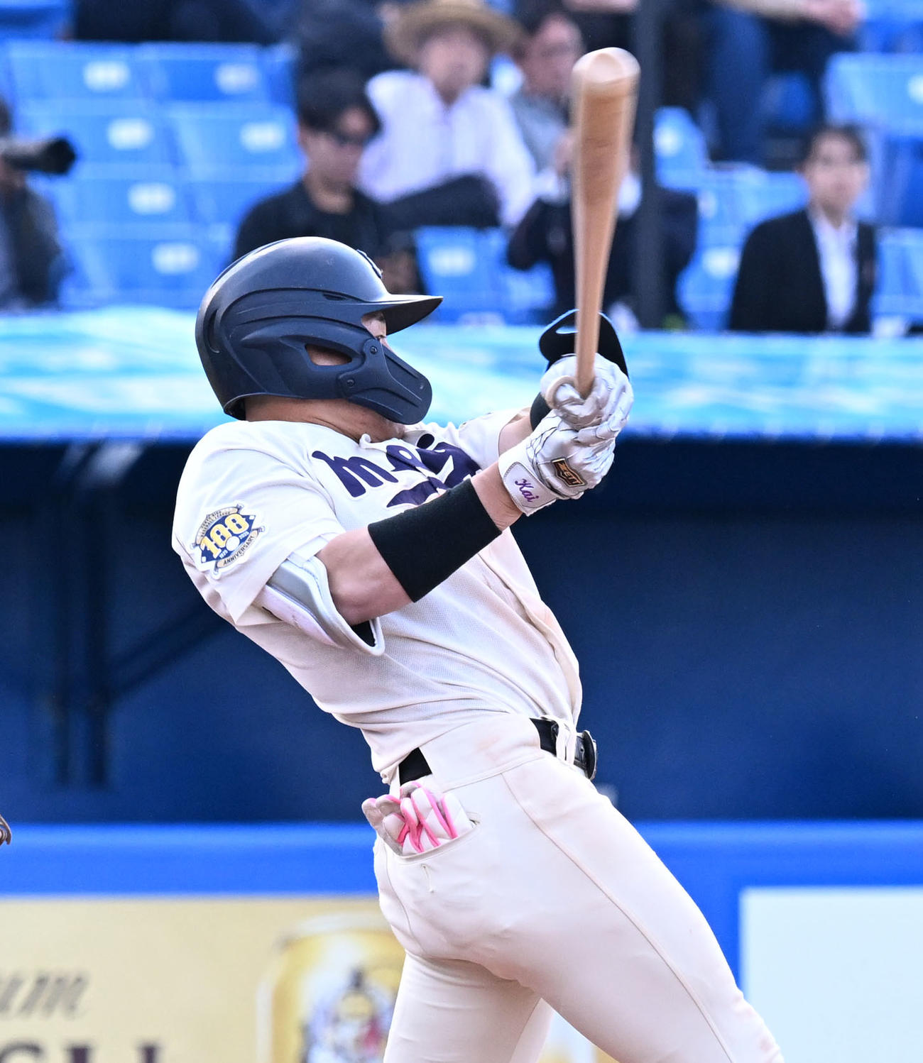 東京六大学野球　慶大対明大　9回裏明大2死三塁、田上が右前にサヨナラ適時打を放つ（撮影・千葉一成）