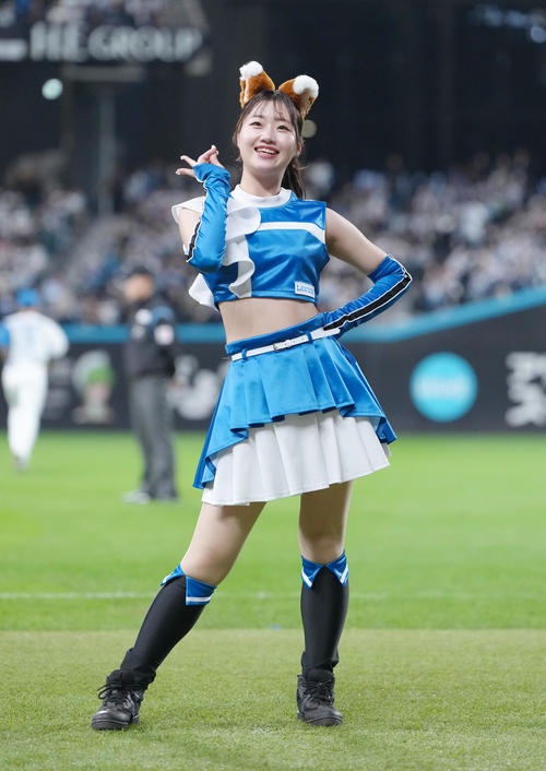 ファイターズガール新井田愛理（2025年4月撮影）