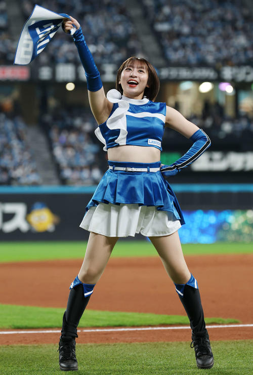ファイターズガール原藤由衣さん(撮影・宮地輝)