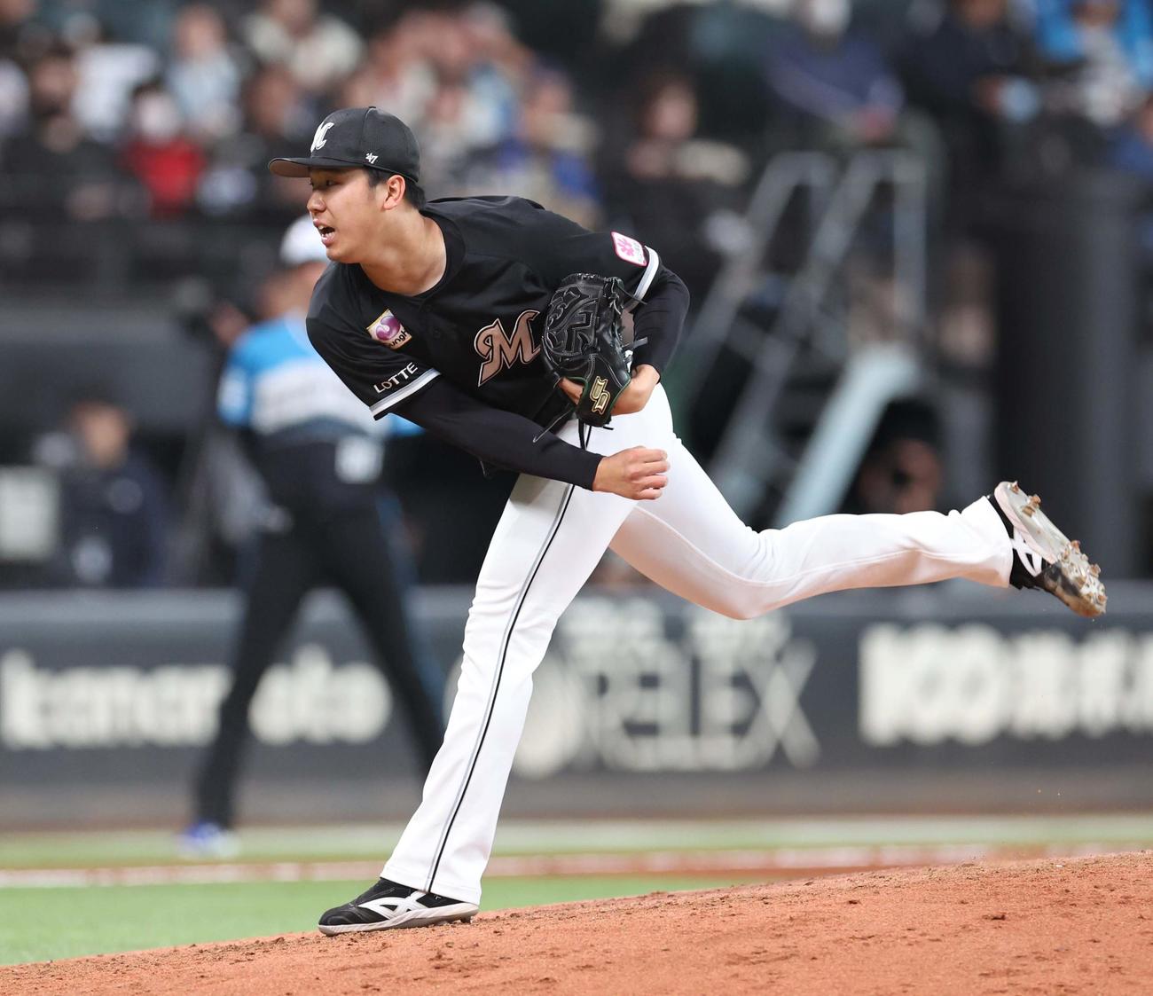 日本ハム対ロッテ　6回に登板の木村（撮影・黒川智章）
