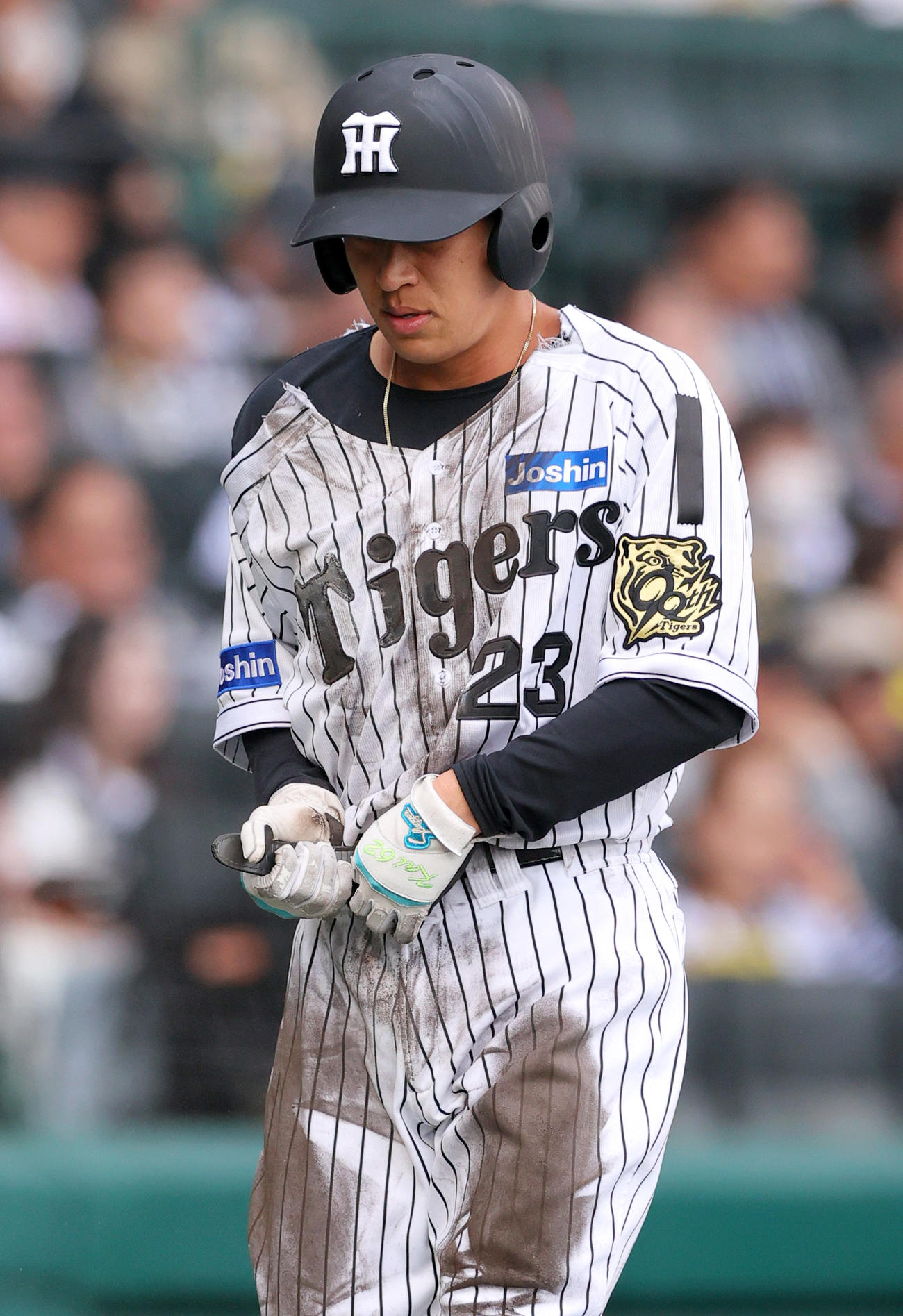 阪神対巨人　9回裏阪神1死三塁、三走植田は代打渡辺の遊ゴロホームを狙うがアウトとなる（撮影・上山淳一）