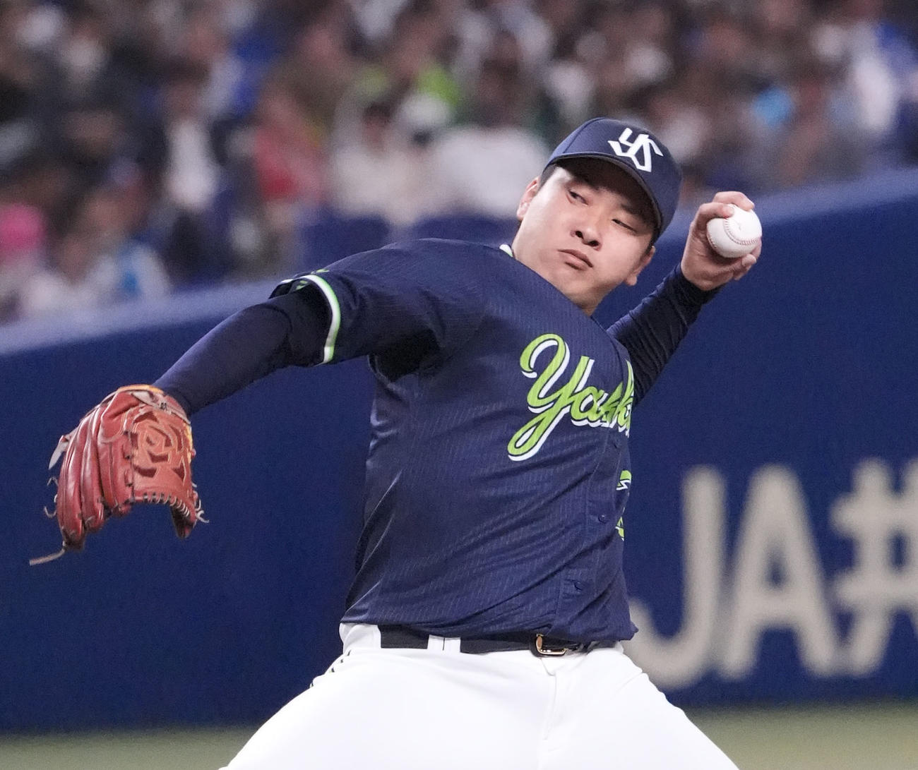 中日対ヤクルト　8回裏、ヤクルト3番手で登板する荘司（撮影・森本幸一）