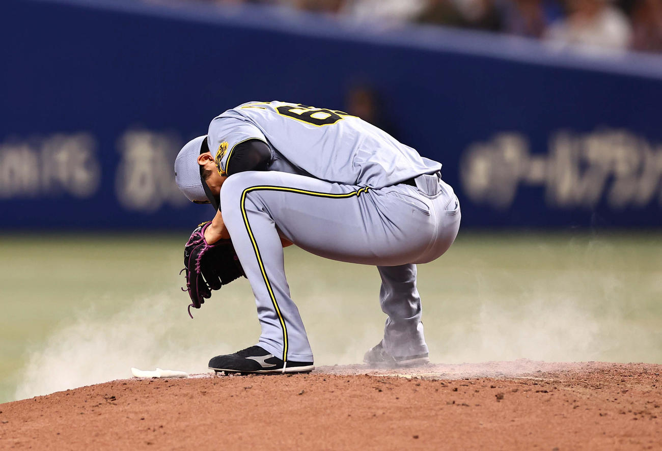 中日対阪神　阪神2番手で登板する湯浅（撮影・上田博志）