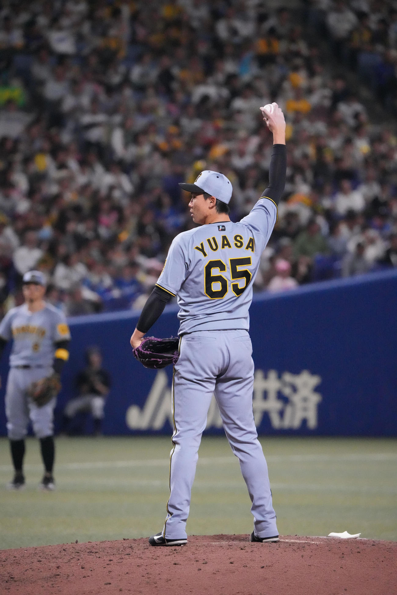 中日対阪神　7回裏、阪神2番手でマウンドに上がる湯浅（撮影・森本幸一）