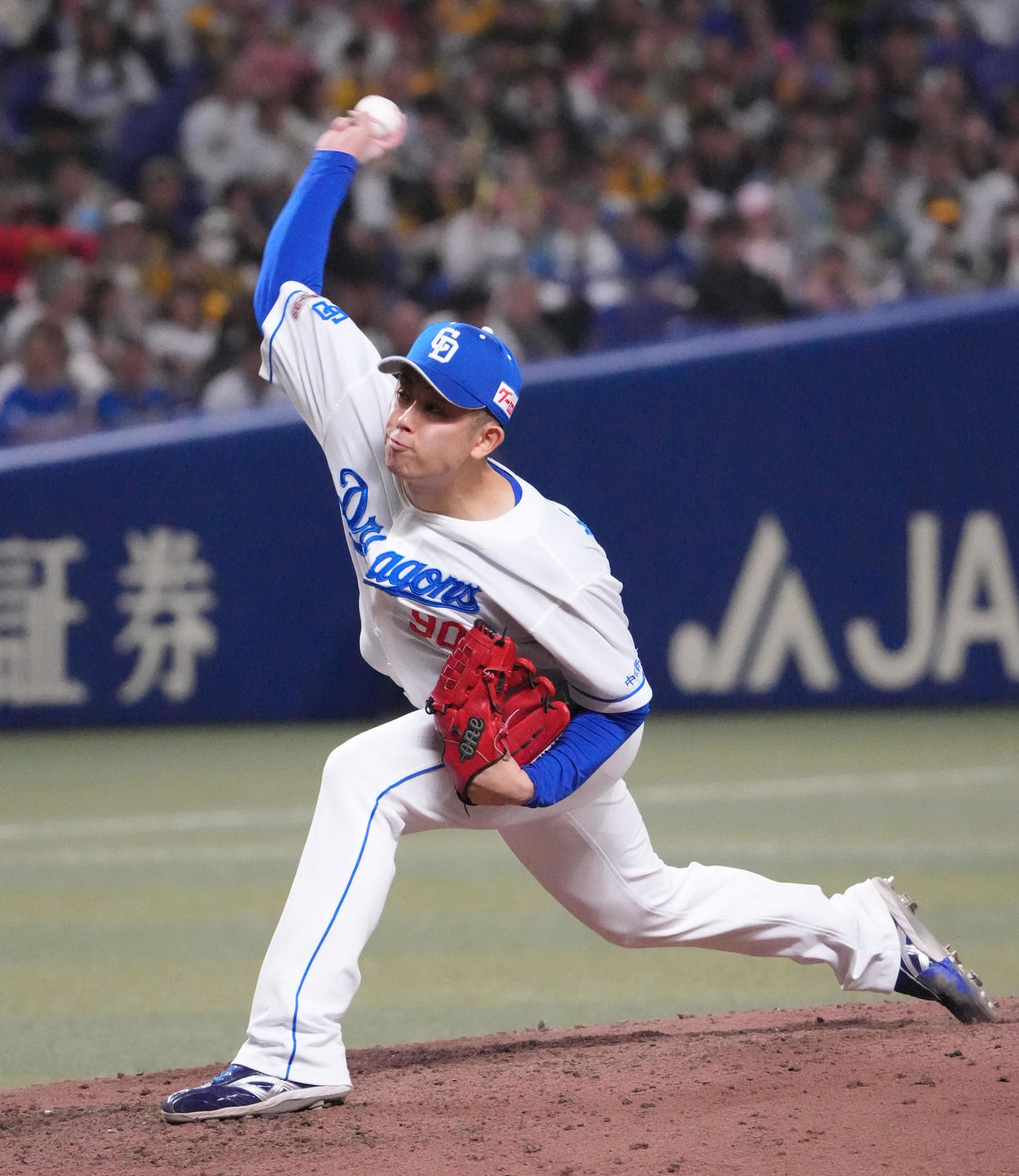 中日対阪神　9回表、中日4番手で登板する松山（撮影・森本幸一）