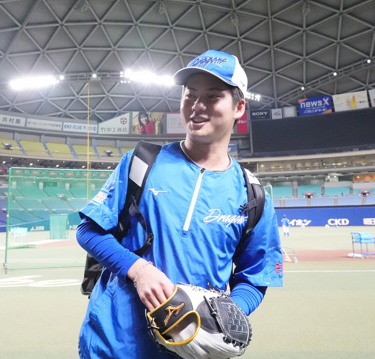中日対阪神　試合前、1軍練習に合流する金丸（撮影・森本幸一）