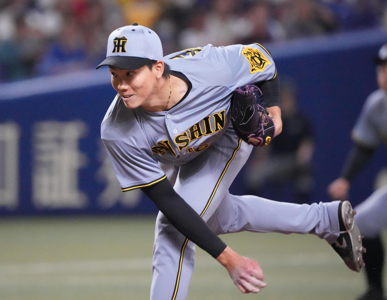 中日対阪神　7回裏、阪神2番手で登板する湯浅（撮影・森本幸一）