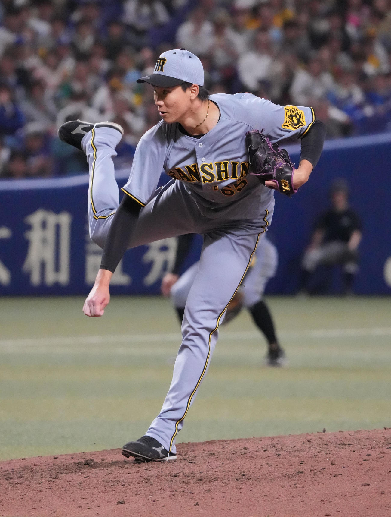 中日対阪神　7回裏、阪神2番手で登板する湯浅（撮影・森本幸一）