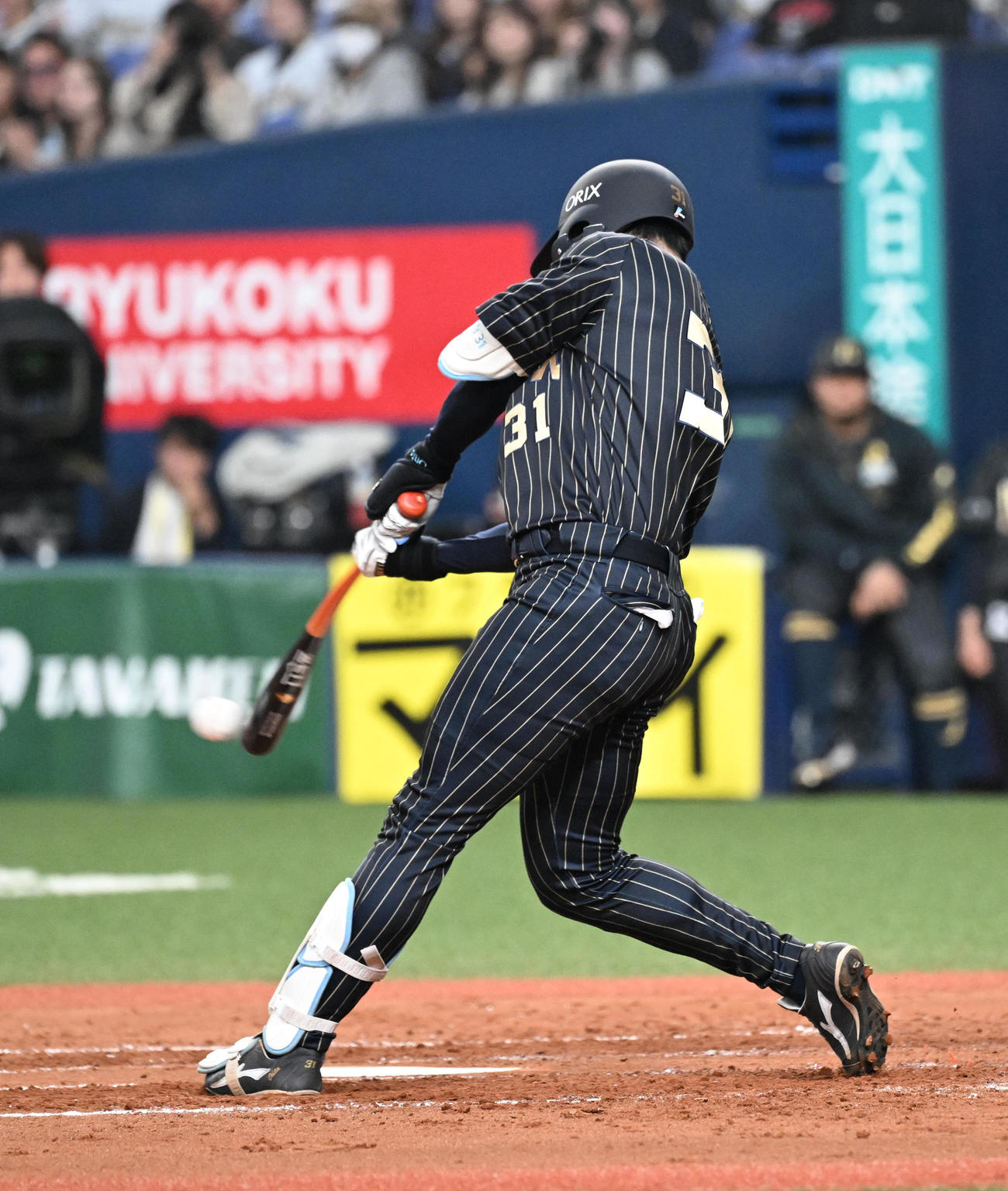 オリックス対ロッテ　3回裏オリックス1死二、三塁、中前適時打を放つ太田（撮影・和賀正仁）