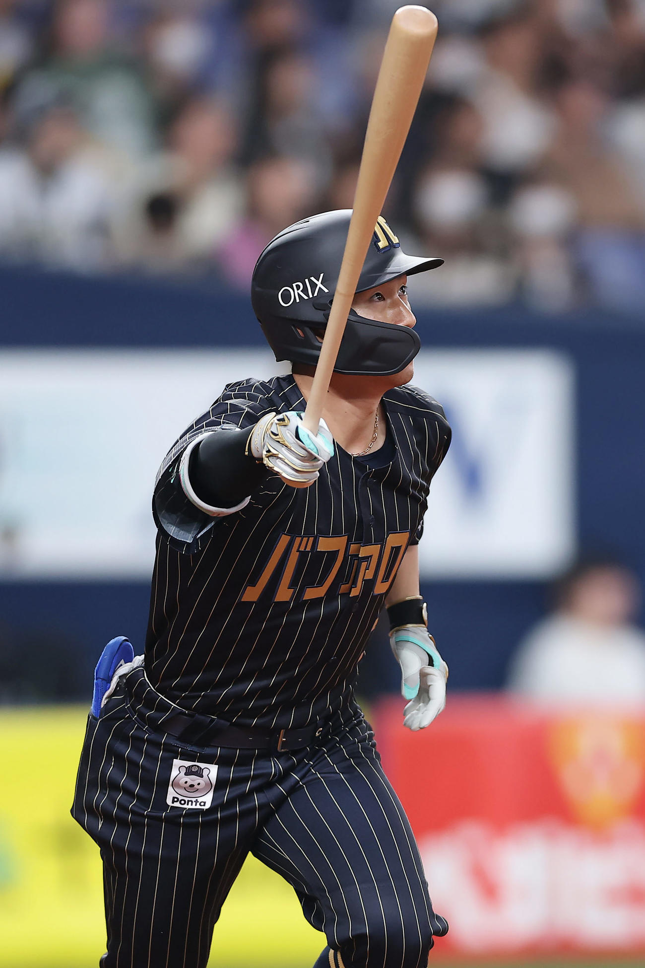 オリックス対ロッテ　2回裏オリックス無死、右越え先制本塁打を放つ西川（撮影・前田充