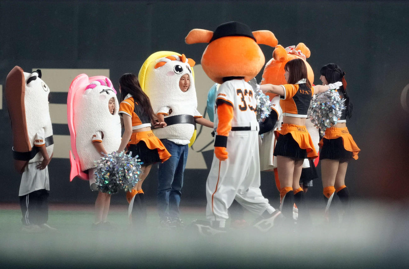 巨人対広島　「江戸前スーシーズ」に出場する子どもたち（撮影・たえ見朱実）