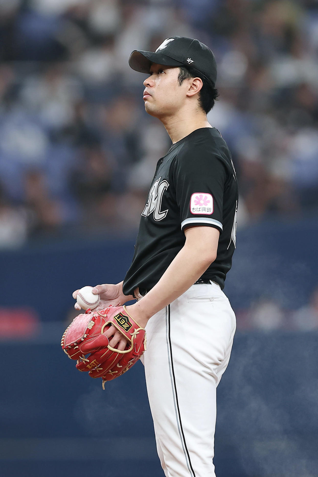 オリックス対ロッテ　4回裏オリックス1死満塁、暴投で失点した種市（撮影・前田充）