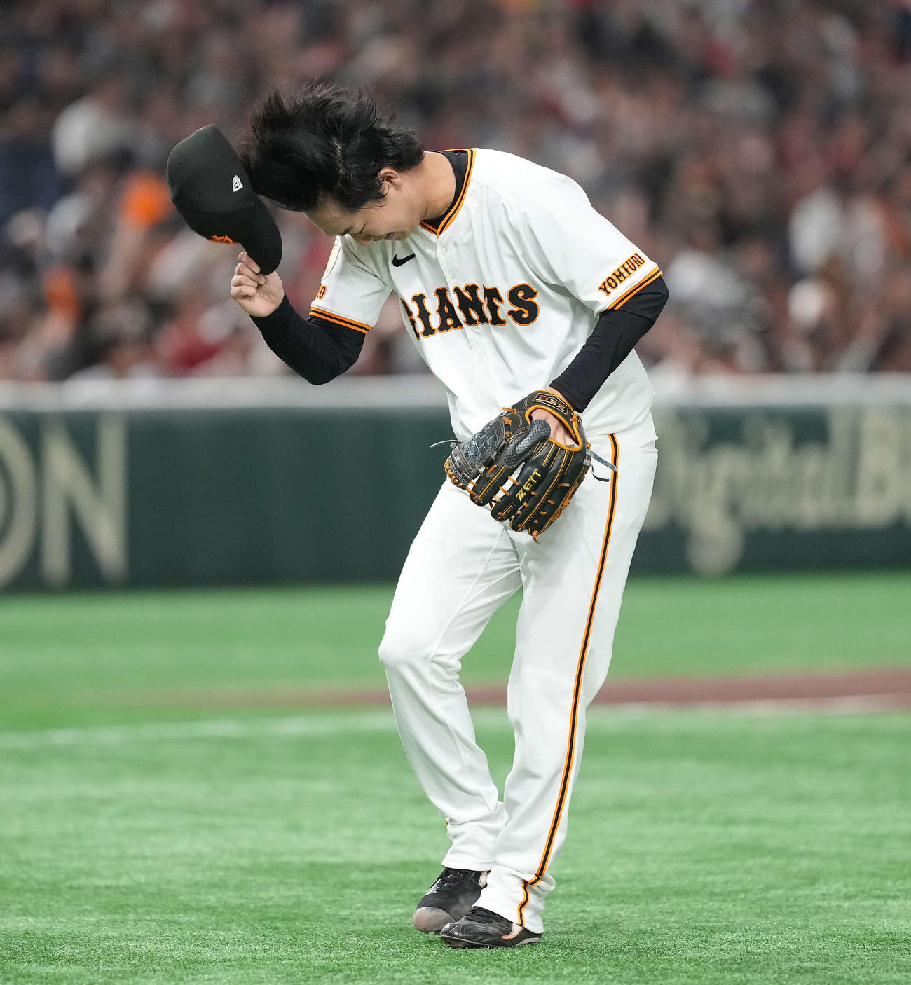 巨人対広島　4回を抑え開幕からの無失点イニング記録を32回としセリーグ記録を達成した巨人山崎（撮影・たえ見朱実）