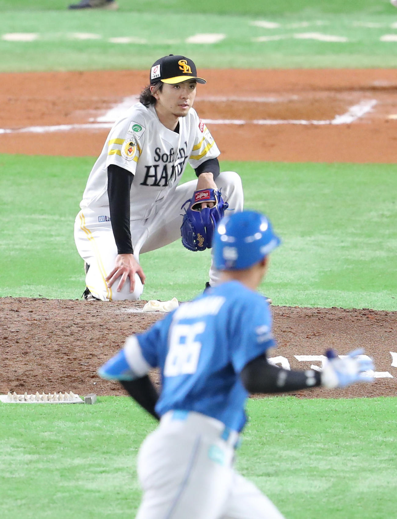 ソフトバンク対日本ハム　7回表日本ハム1死、万波に勝ち越しとなる左越え本塁打を浴びた上沢（撮影・梅根麻紀）