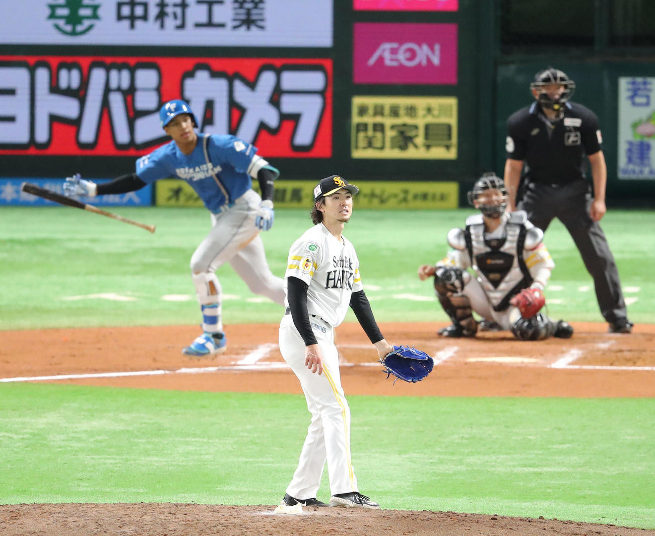 ソフトバンク対日本ハム　7回表日本ハム1死、万波に勝ち越しとなる左越え本塁打を浴びた上沢（撮影・梅根麻紀）