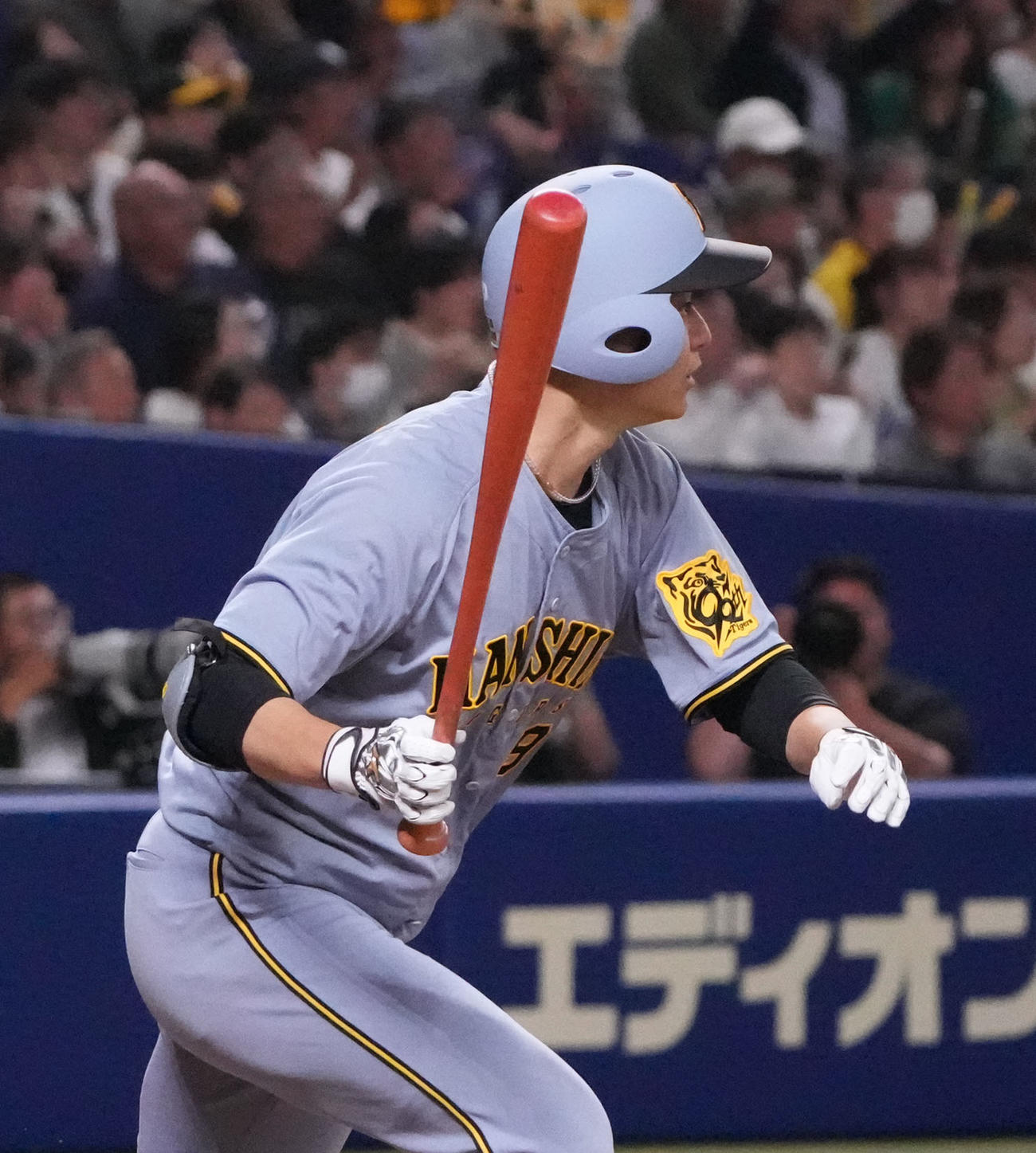 中日対阪神　4回表阪神2死一、二塁、左前打を放つ大竹（撮影・森本幸一）