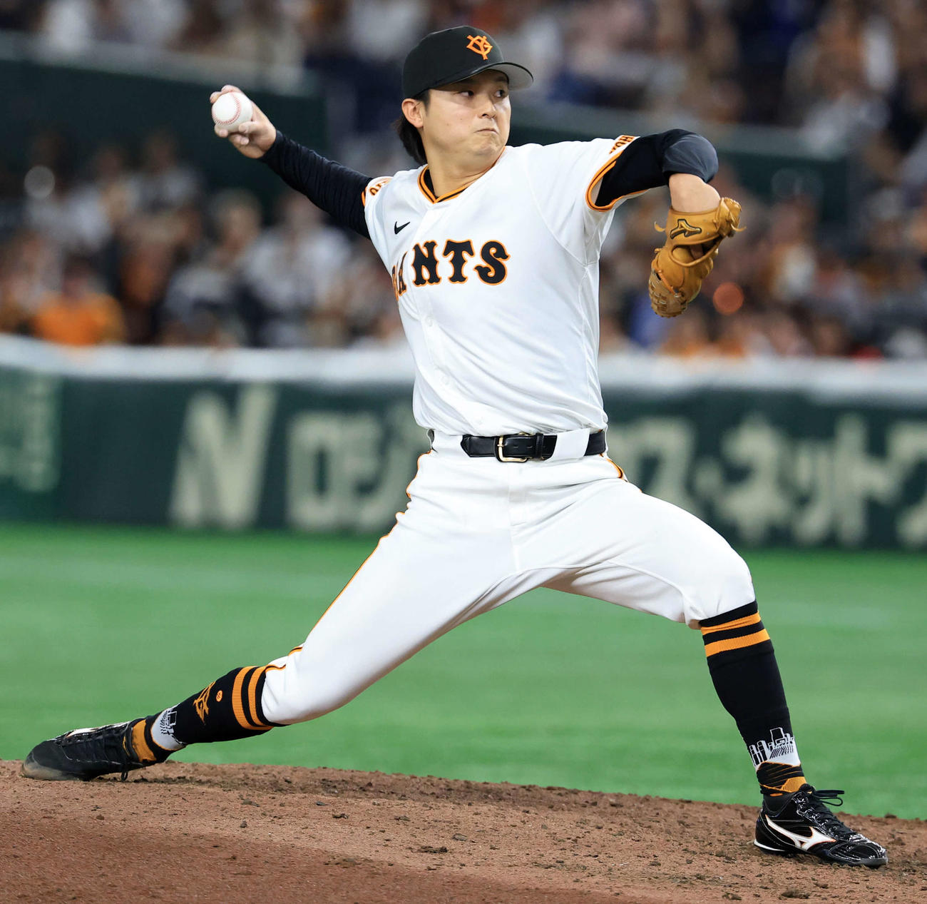 巨人対広島　9回表広島の攻撃で登板した田中瑛（撮影・浅見桂子）