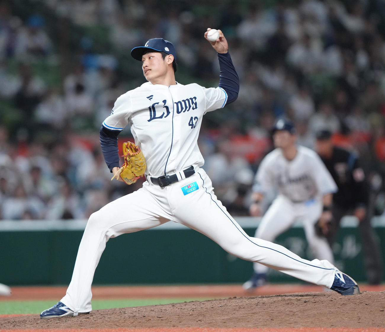 西武対楽天　10回から登板し、勝利を挙げた西武羽田（撮影・足立雅史）