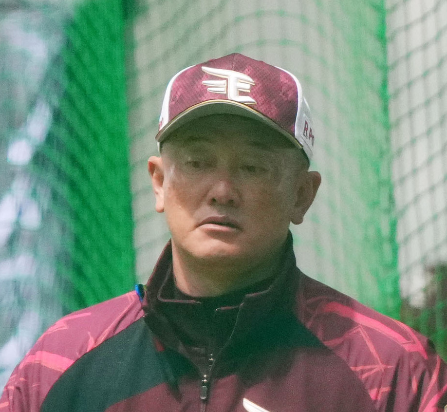 楽天石井貴コーチ（2025年2月21日撮影）
