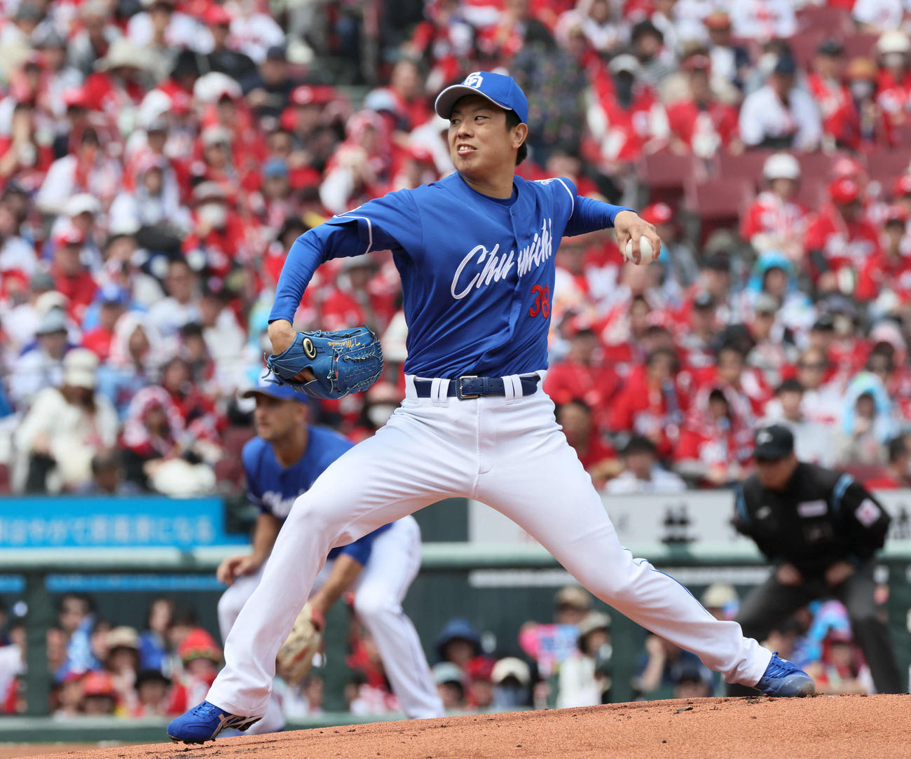 広島対新中日　中日先発の松葉（撮影・加藤孝規）