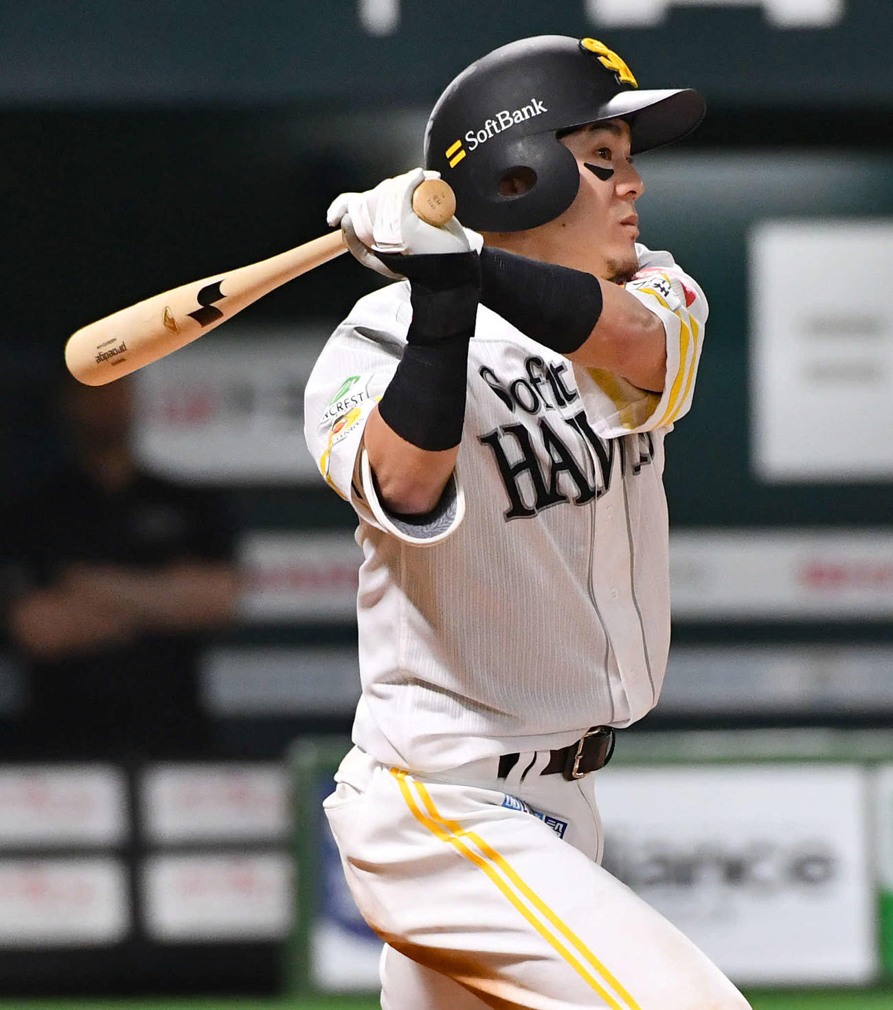 ソフトバンク対ロッテ　6回裏ソフトバンク2死二塁、牧原大は適時右三塁打を放つ（撮影・岩下翔太）