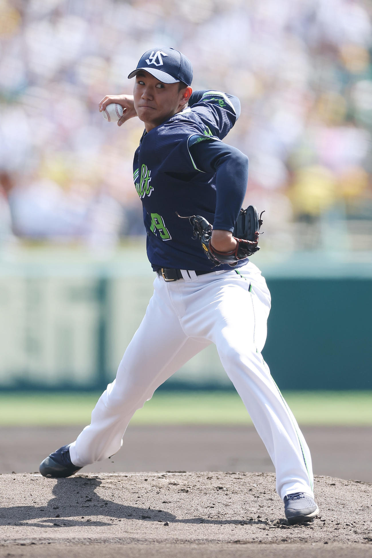 阪神対ヤクルト　力投するヤクルト先発の奥川（撮影・前田充）