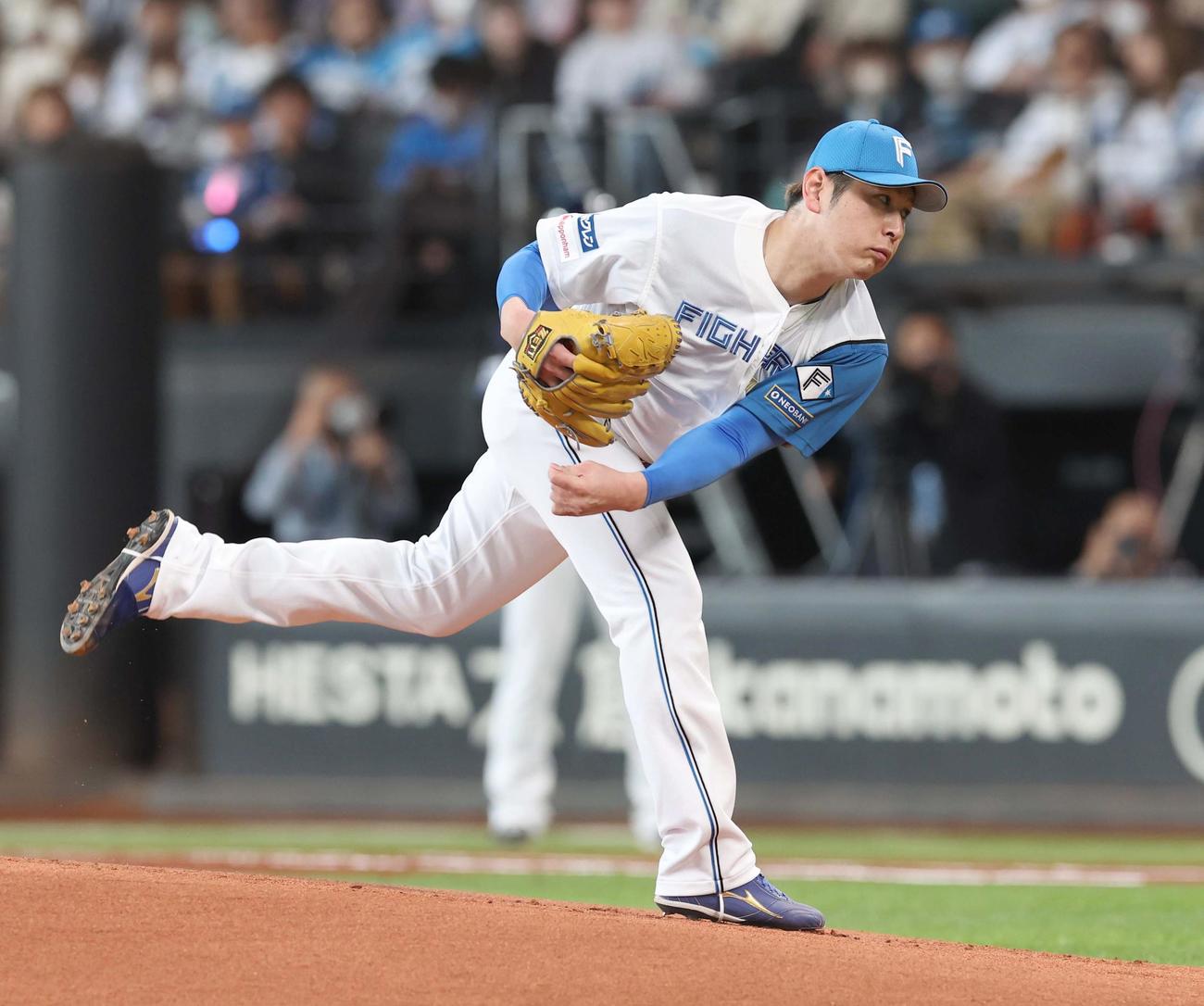 日本ハム対西武　日本ハム先発の加藤貴（撮影・黒川智章）