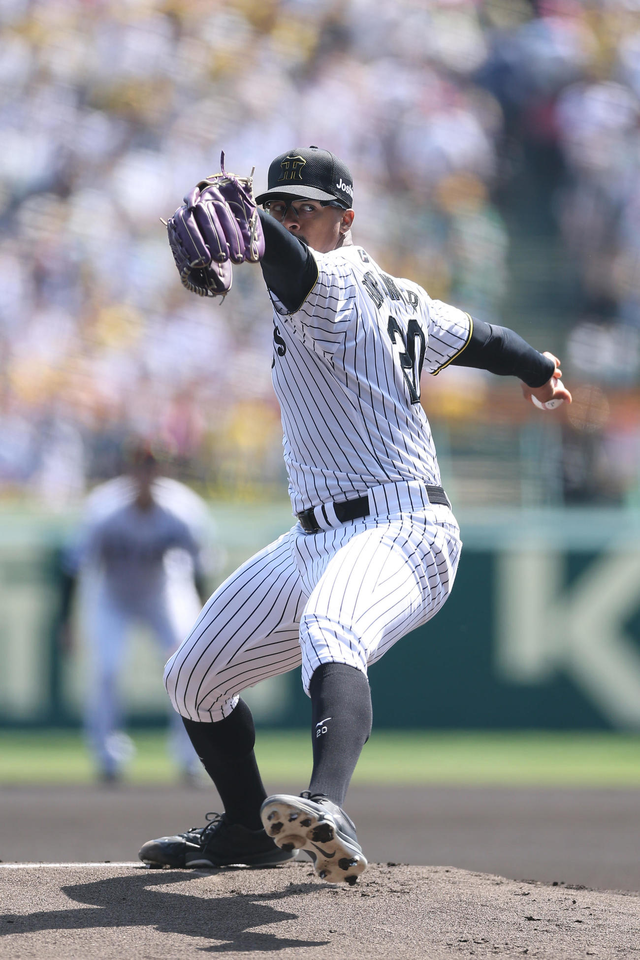 阪神対ヤクルト　力投する阪神先発のデュプランティエ（撮影・前田充）