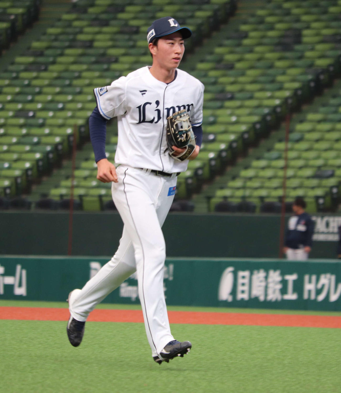 西武対オイシックス　途中出場したドラフト1位の西武斎藤