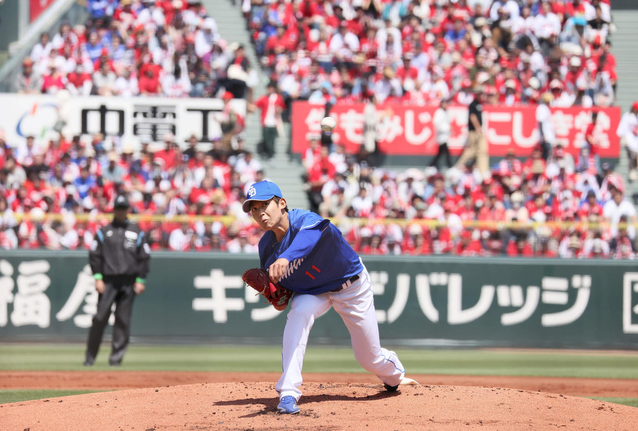 広島対中日　中日先発の岡田（撮影・加藤孝規）