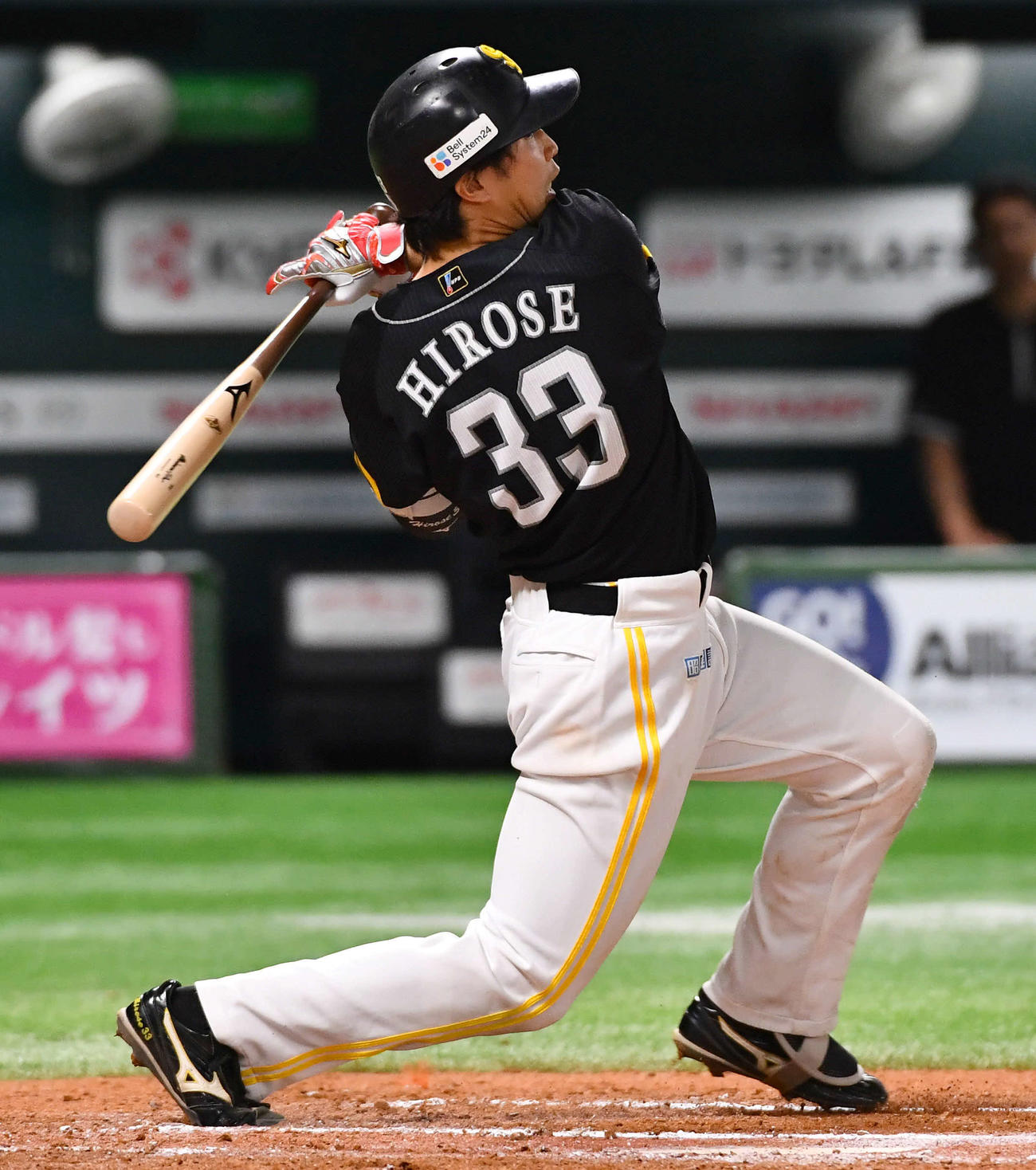 ソフトバンク対ロッテ　6回裏ソフトバンク1死二塁、広瀬隆は勝ち越しの右前適時打を放つ（撮影・岩下翔太）