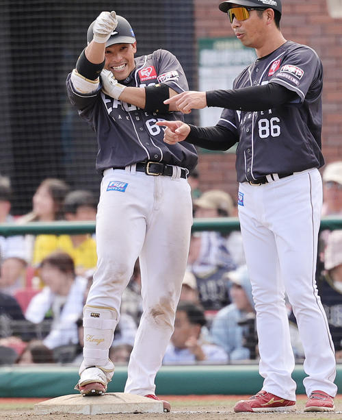 楽天】今季最多の20安打14得点 堀内謙伍が2079日ぶりの適時打で決勝点