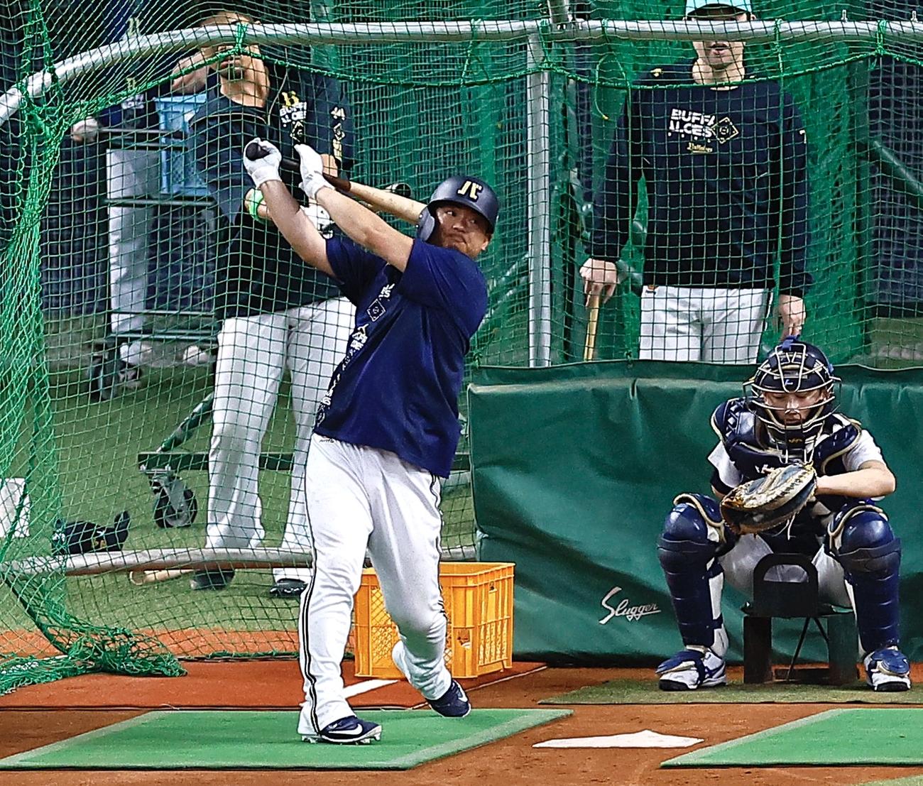 オリックス対日本ハム　1軍に合流し、打撃練習するオリックス森（撮影・藤尾明華）