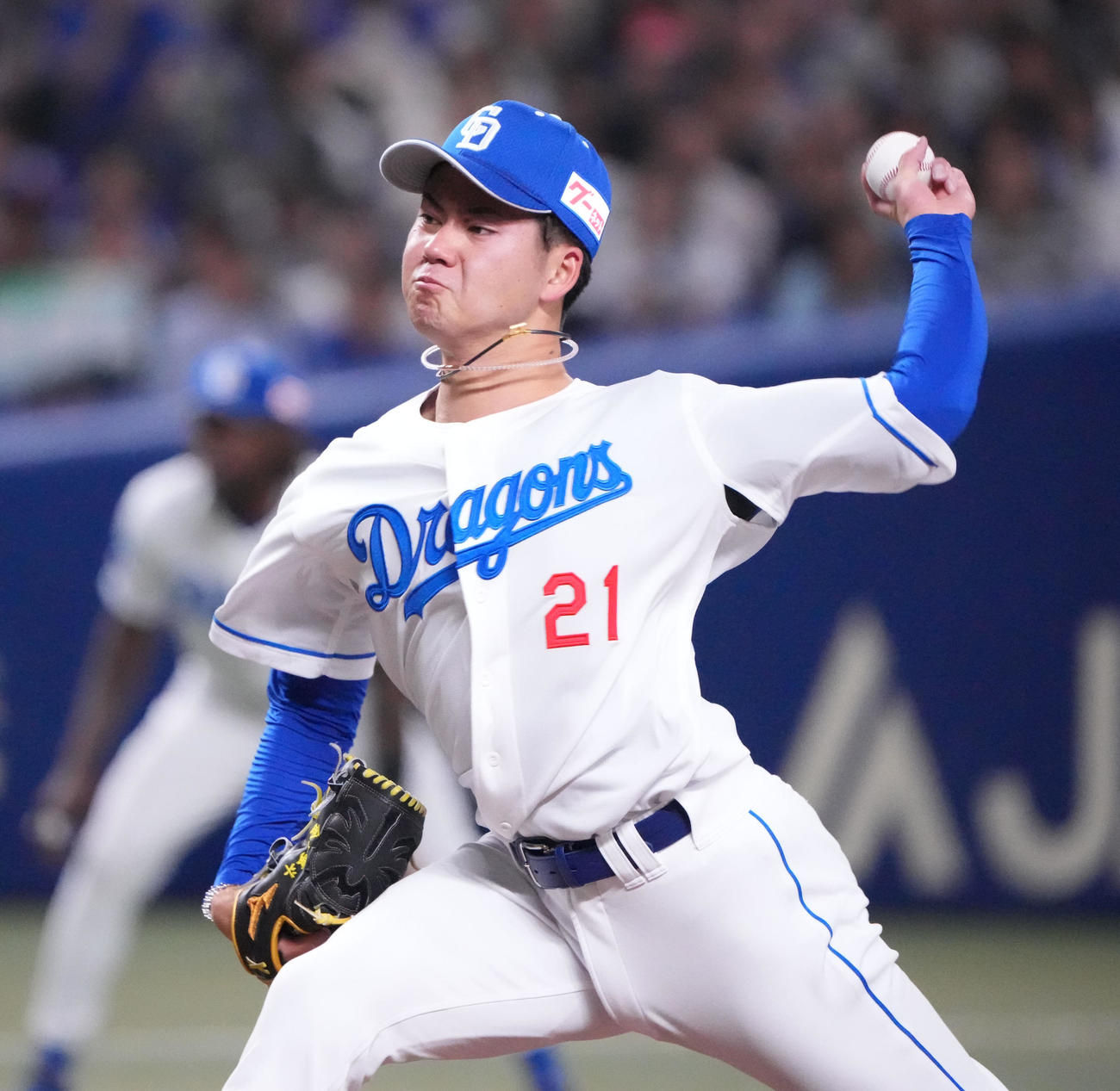 中日対DeNA 1回表、登板する中日先発の金丸（撮影・森本幸一）