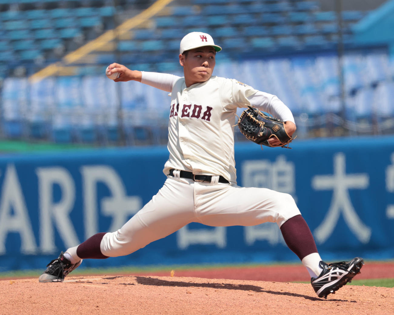 早大対立大　4回から登板した早大・安田（撮影・柴田隆二）