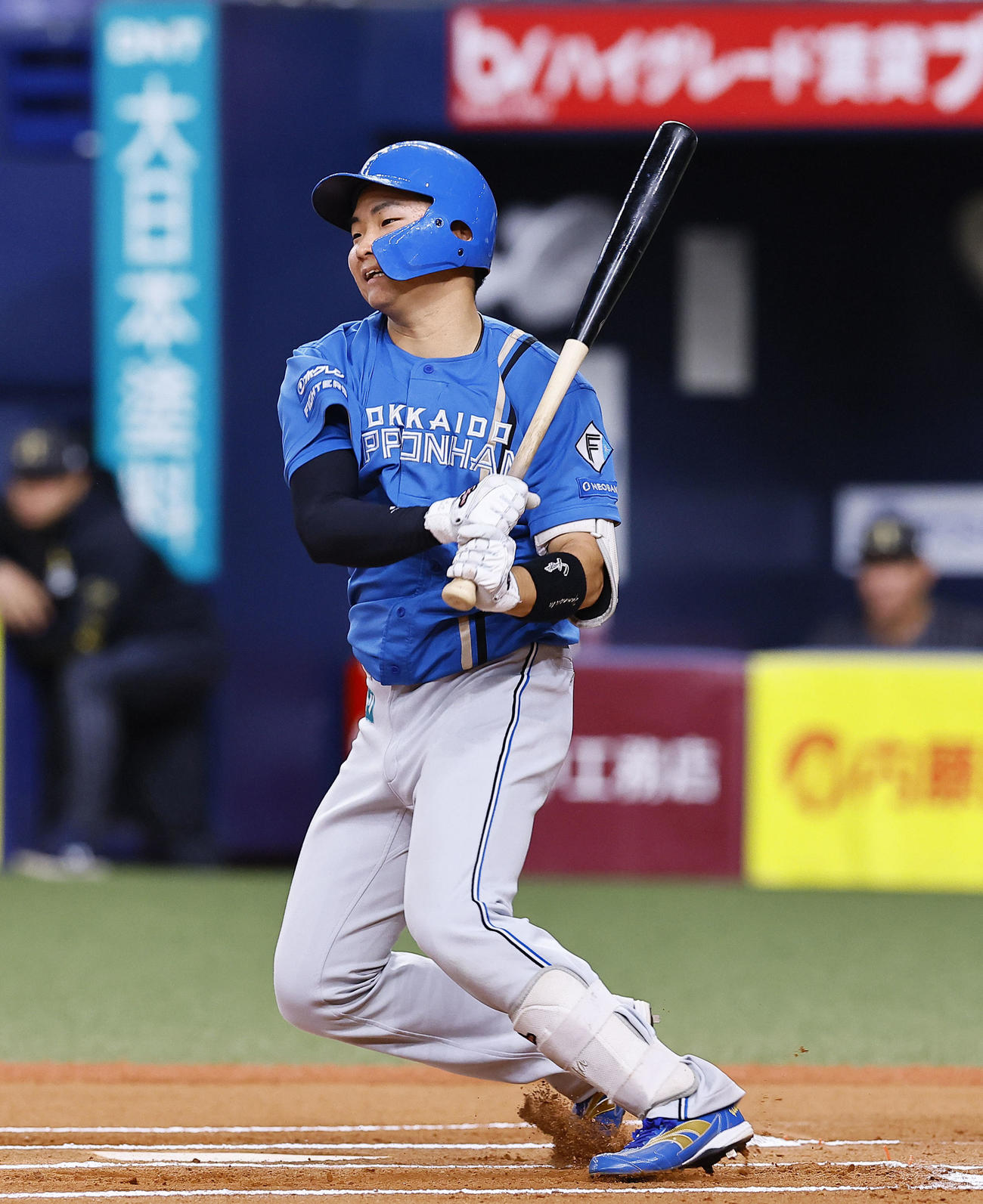 オリックス対日本ハム　6回表日本ハム無死、山縣は左前打を放つ（撮影・藤尾明華）