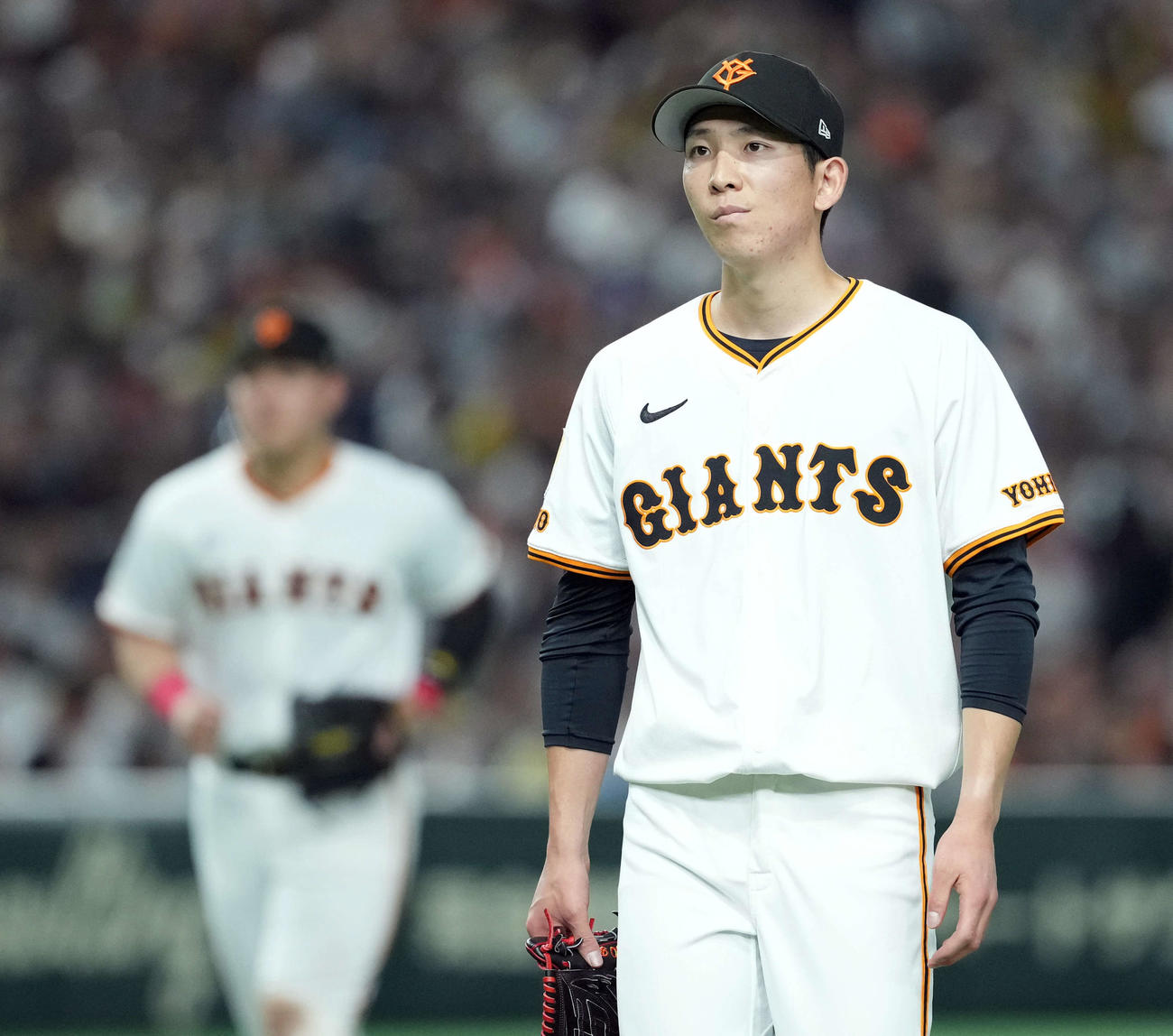 巨人対阪神　6回表、3－1と阪神に突き放される巨人の先発戸郷（撮影・たえ見朱実）