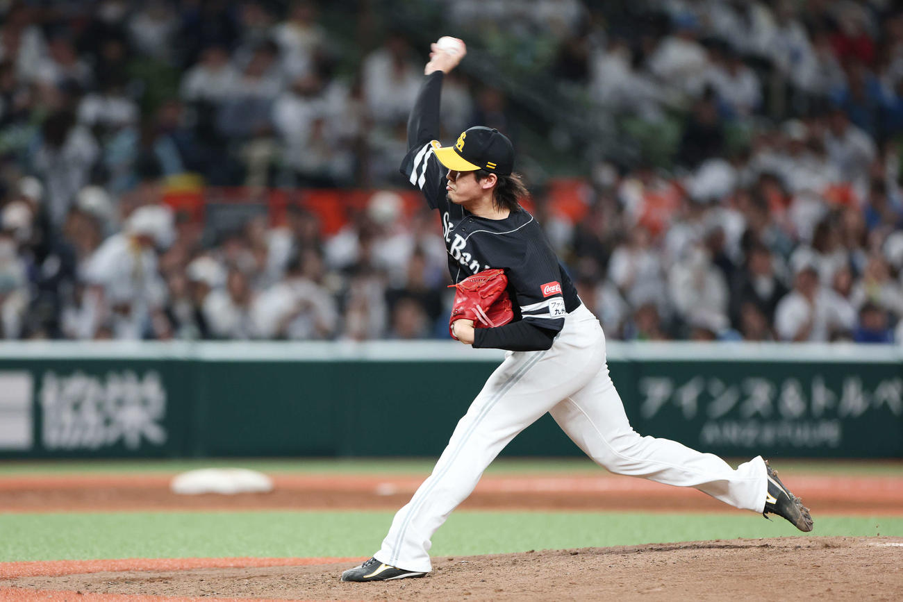 西武対ソフトバンク　ソフトバンク4番手の杉山（撮影・宮地輝）