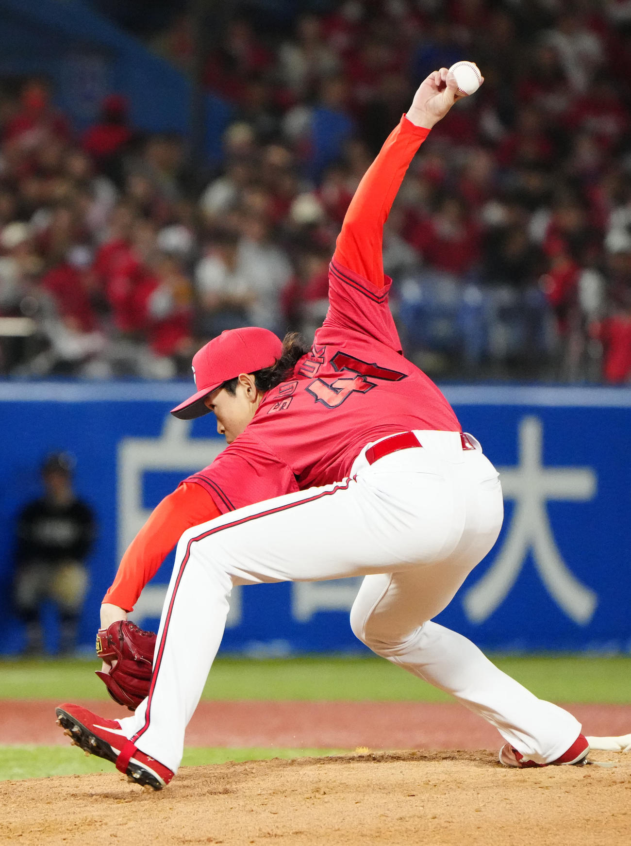 ヤクルト対広島　広島2番手の鈴木（撮影・江口和貴）
