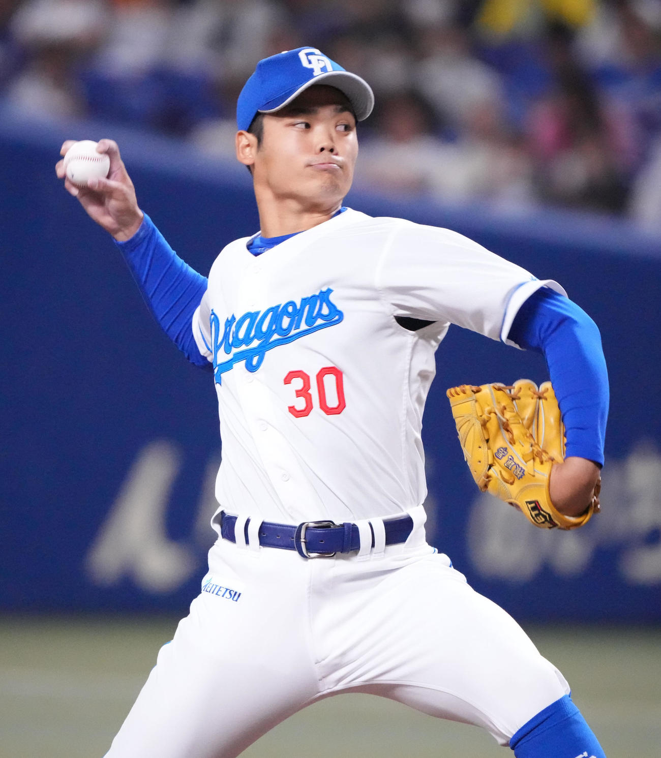 中日対DeNA 7回表、中日2番手で登板する根尾（撮影・森本幸一）