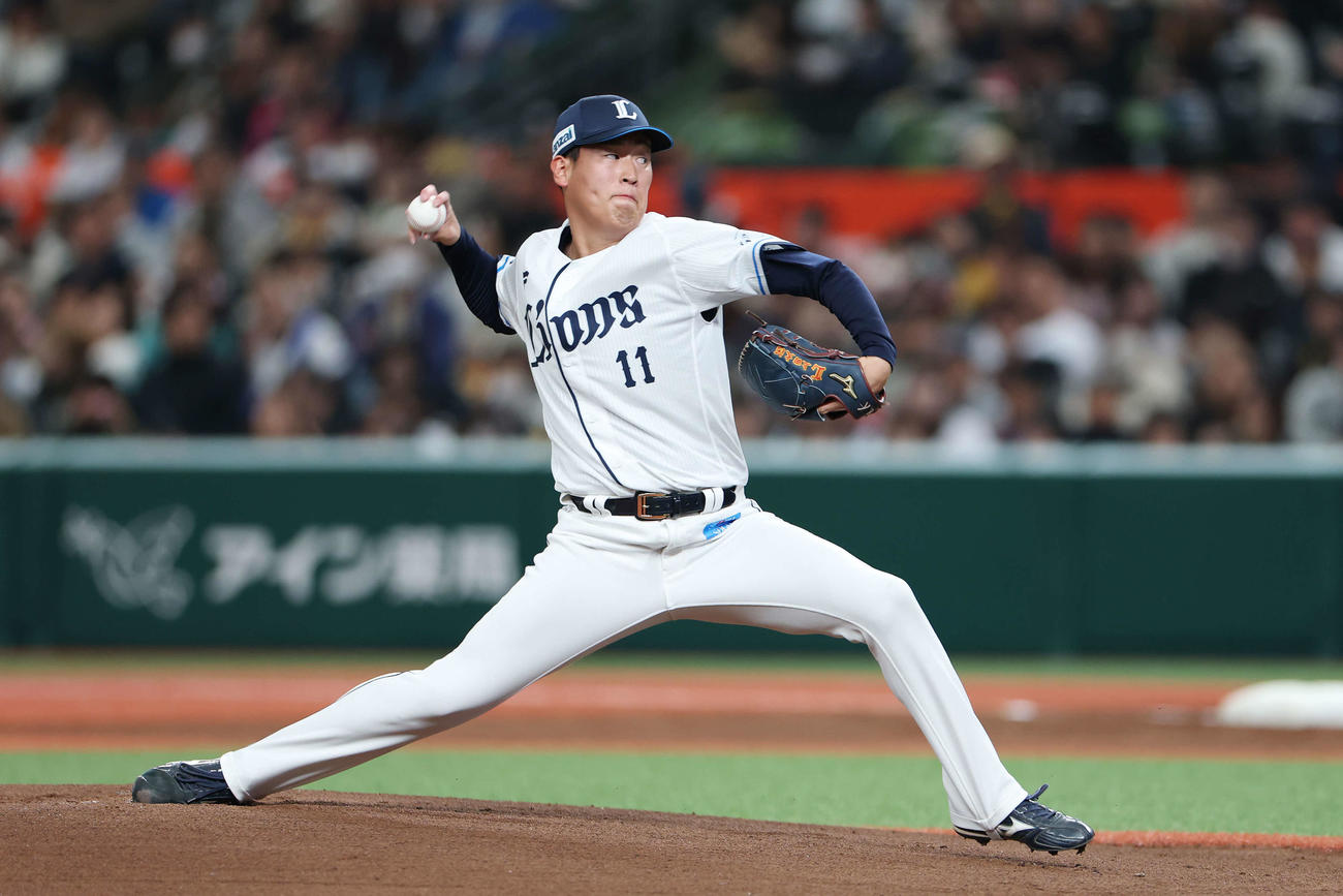 西武対ソフトバンク　西武先発の上田（撮影・宮地輝）