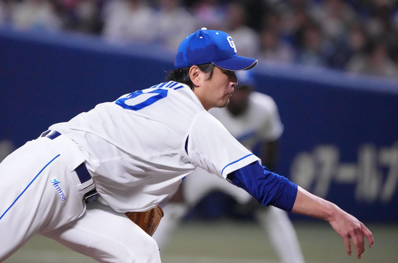 中日対DeNA 3回表、力投する中日先発の涌井（撮影・森本幸一）