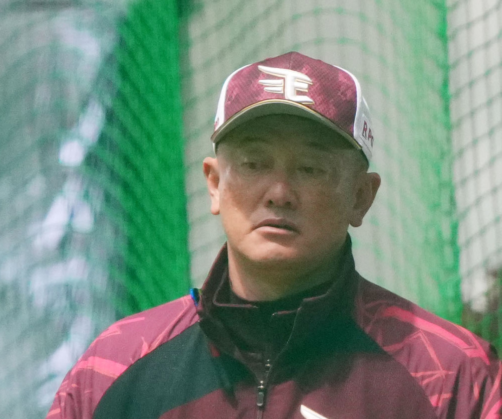 楽天石井貴投手コーチ（2025年2月21日撮影）