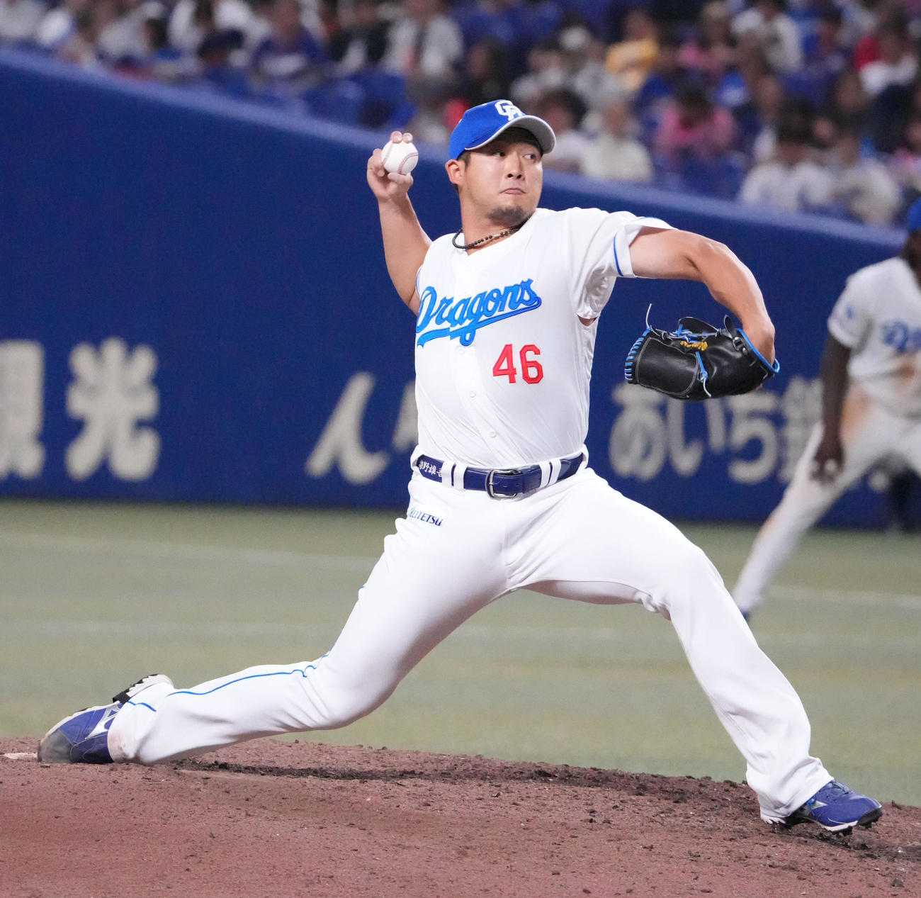 中日対DeNA 9回表、中日4番手で登板する梅野（撮影・森本幸一）