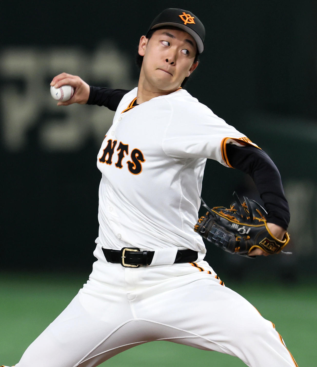 巨人対阪神　巨人先発の山崎（撮影・加藤哉）
