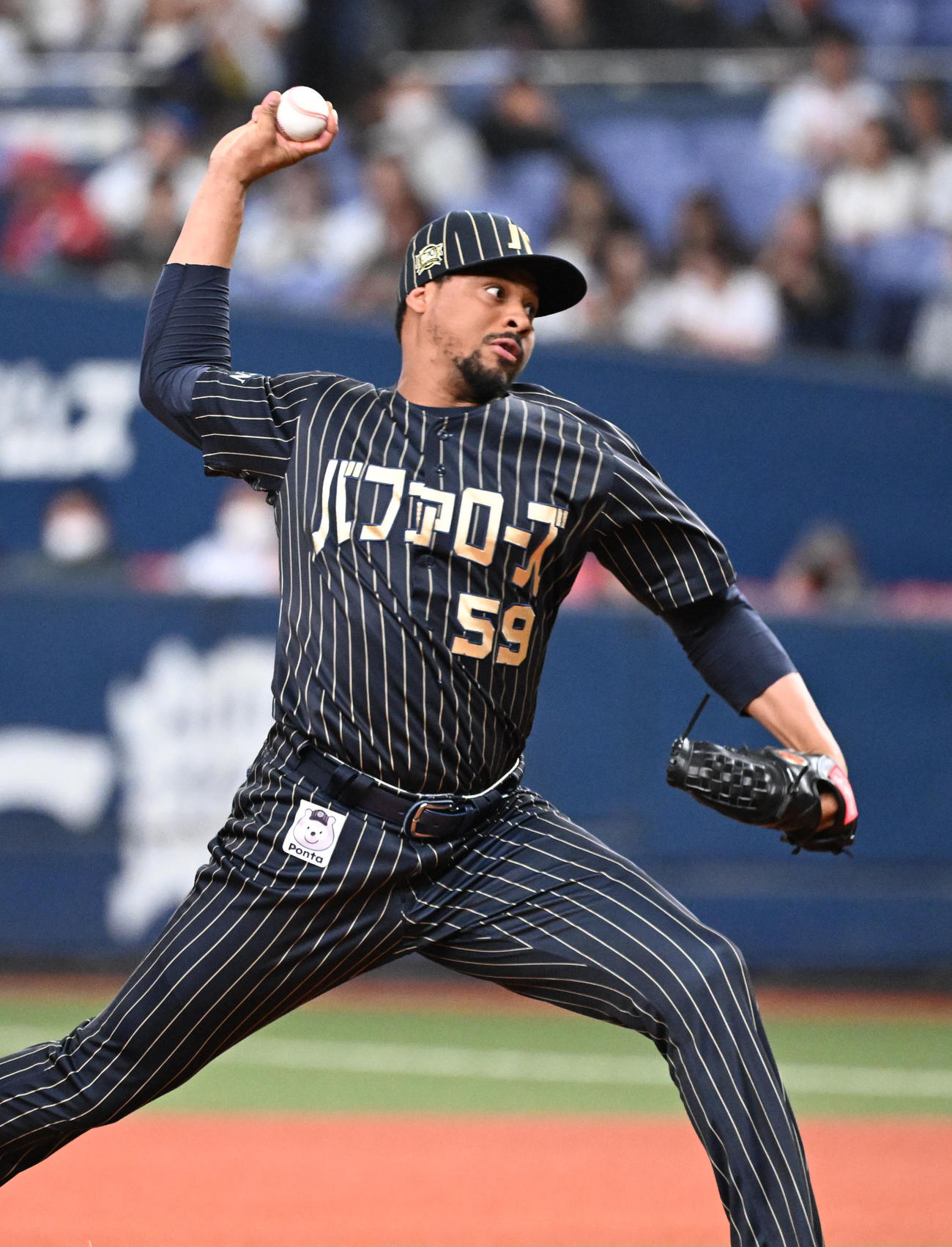 オリックス対日本ハム　10回に登板するオリックス・ペルドモ（撮影・和賀正仁）