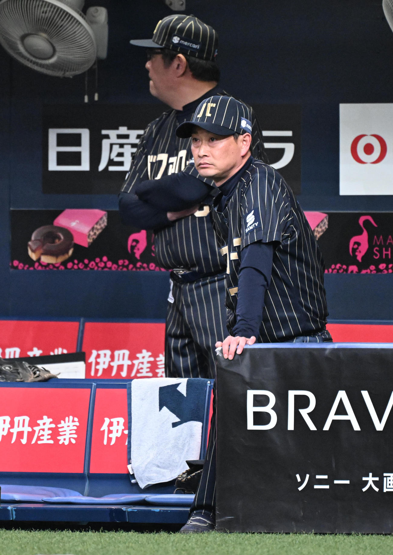オリックス対日本ハム　10回、攻勢をかけるオリックス岸田監督（撮影・和賀正仁）