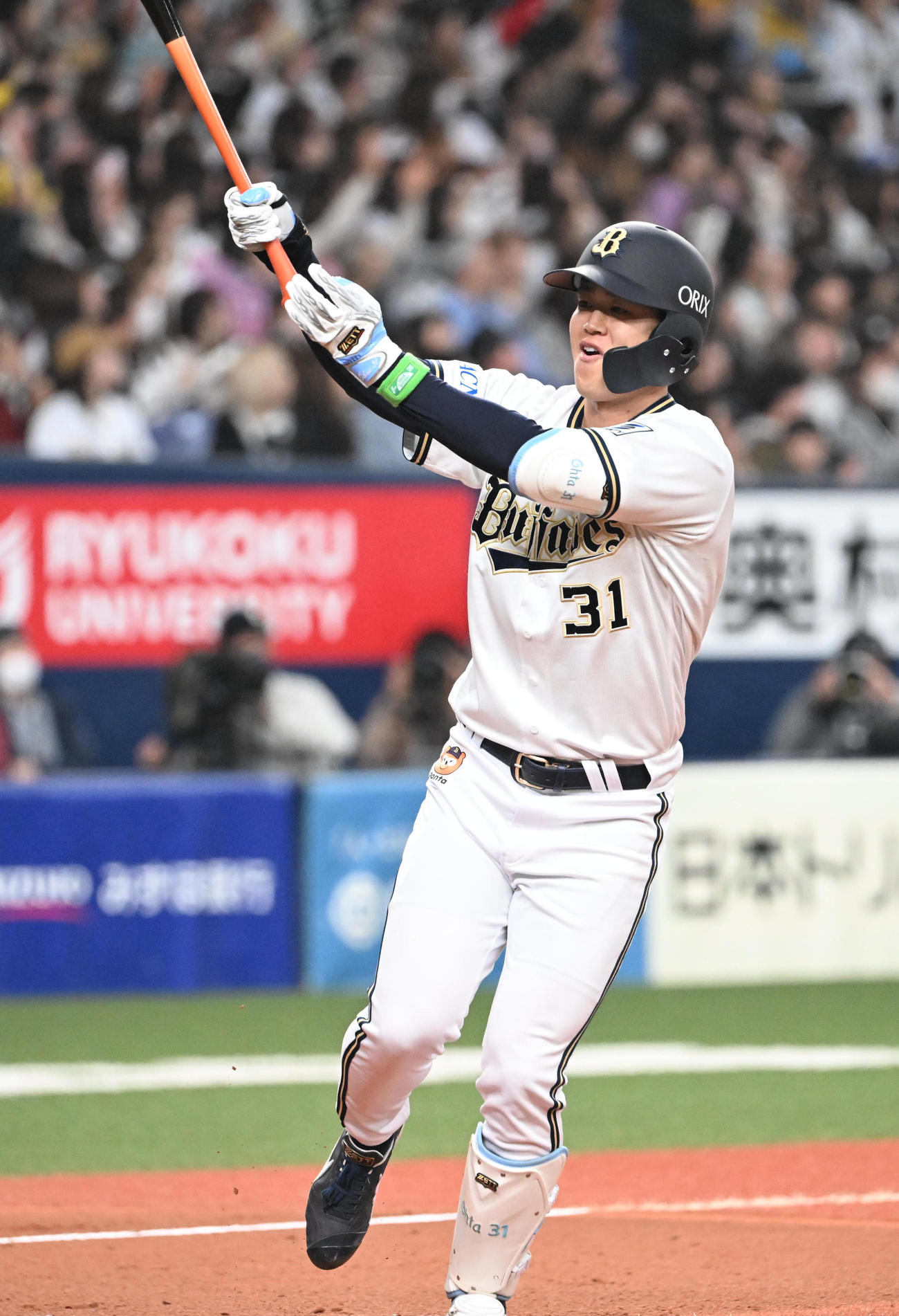 オリックス対楽天　2回裏オリックス1死一塁、先制の左越え2点本塁打を放った太田（2025年3月28日撮影）